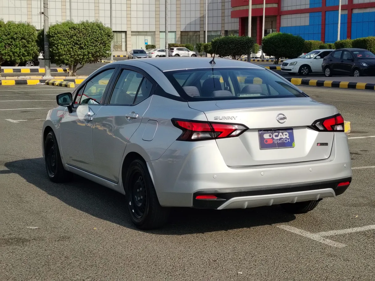 Car image 7