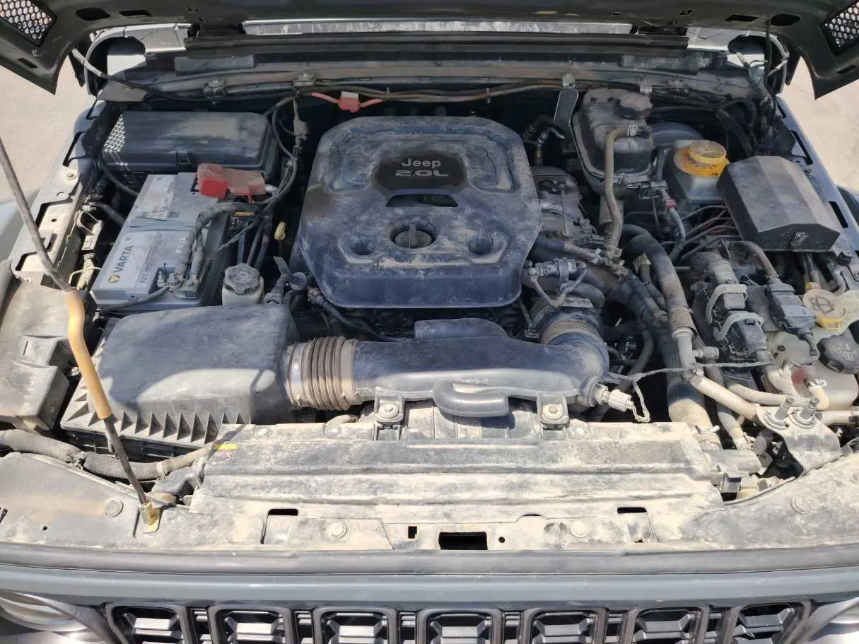 Car image 32
