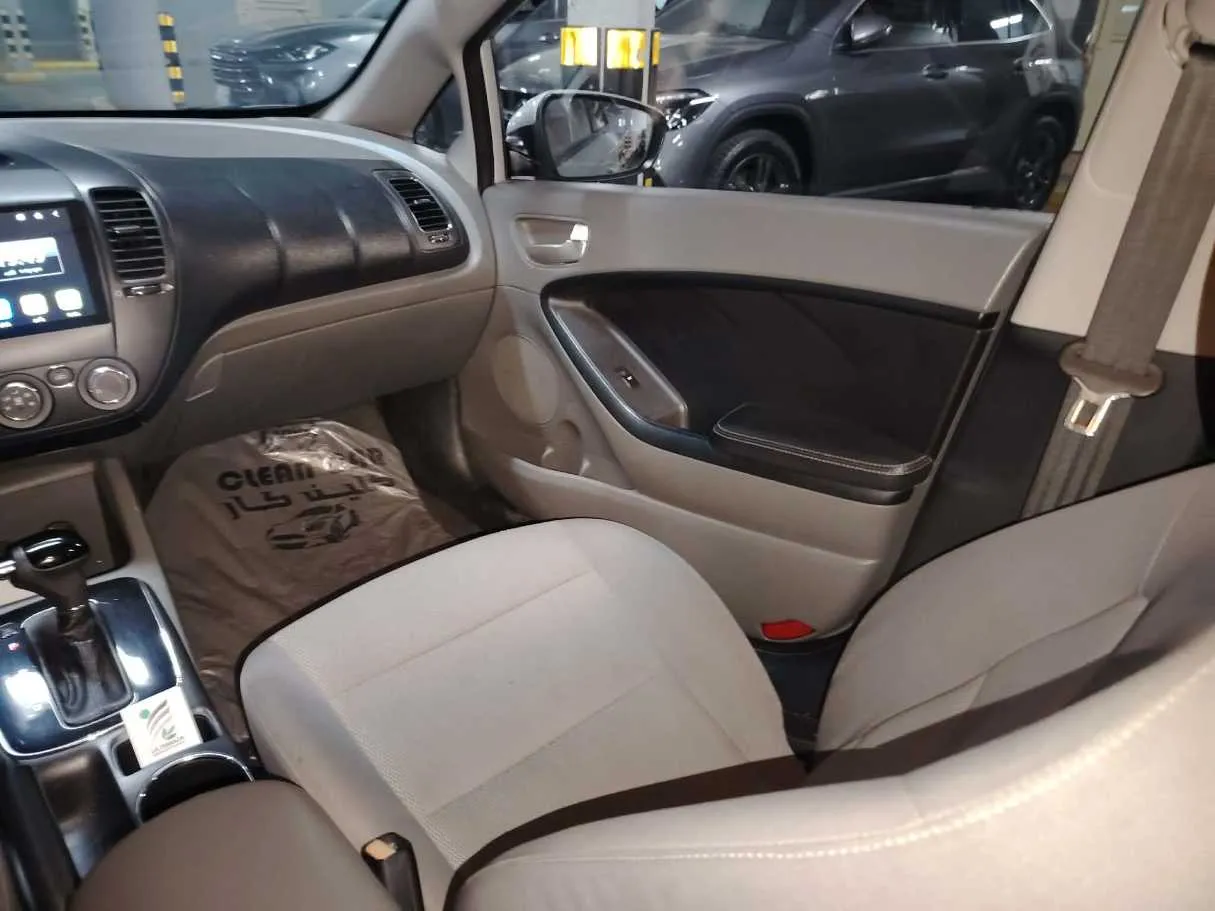 Car image 22