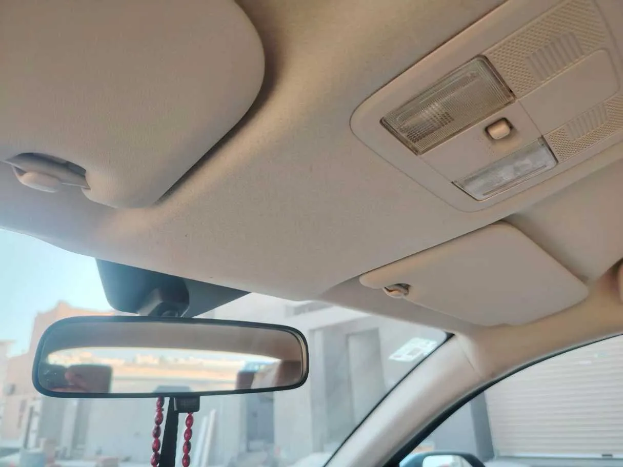 Car image 33
