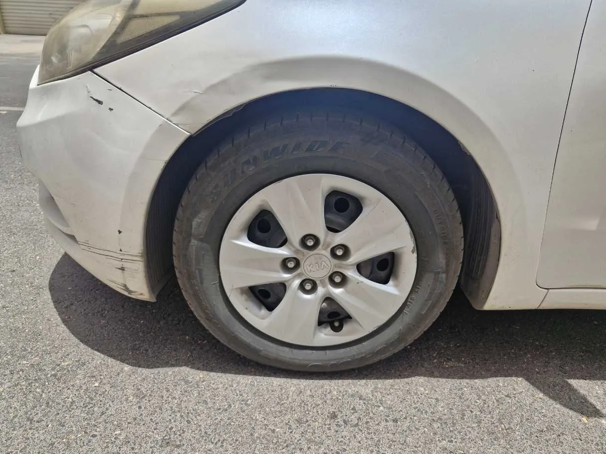 Car image 10
