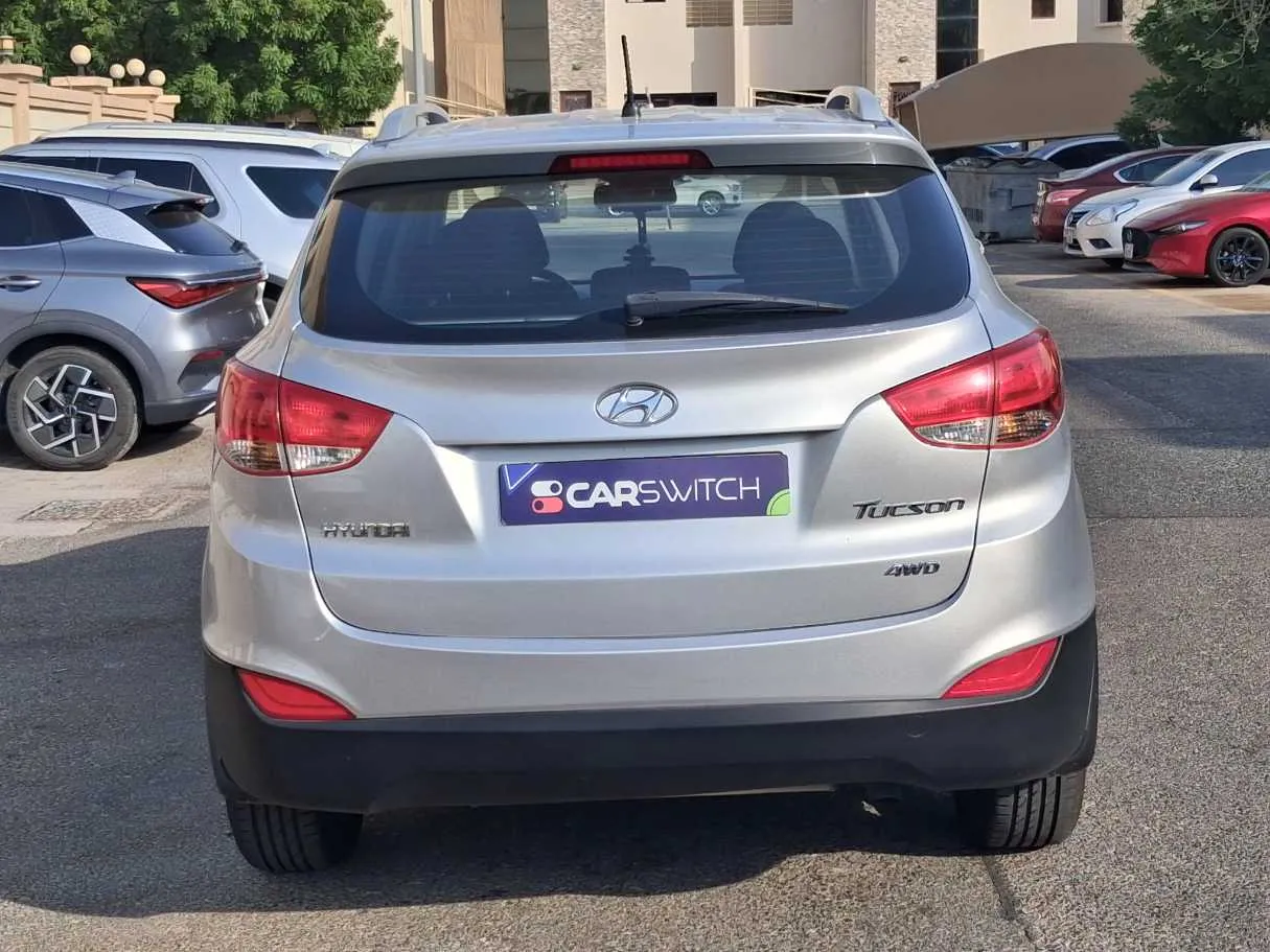 Car image 6