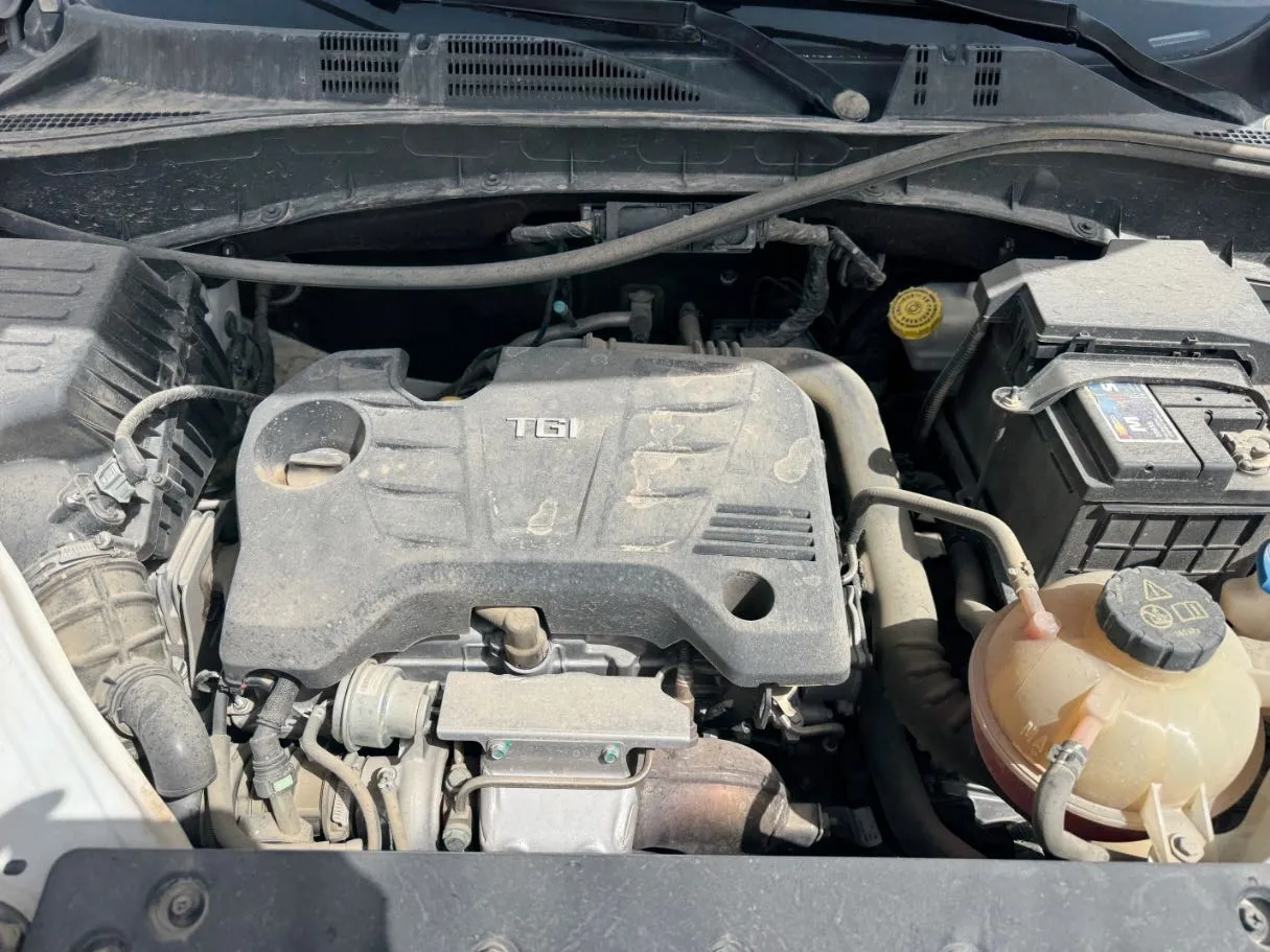Car image 23