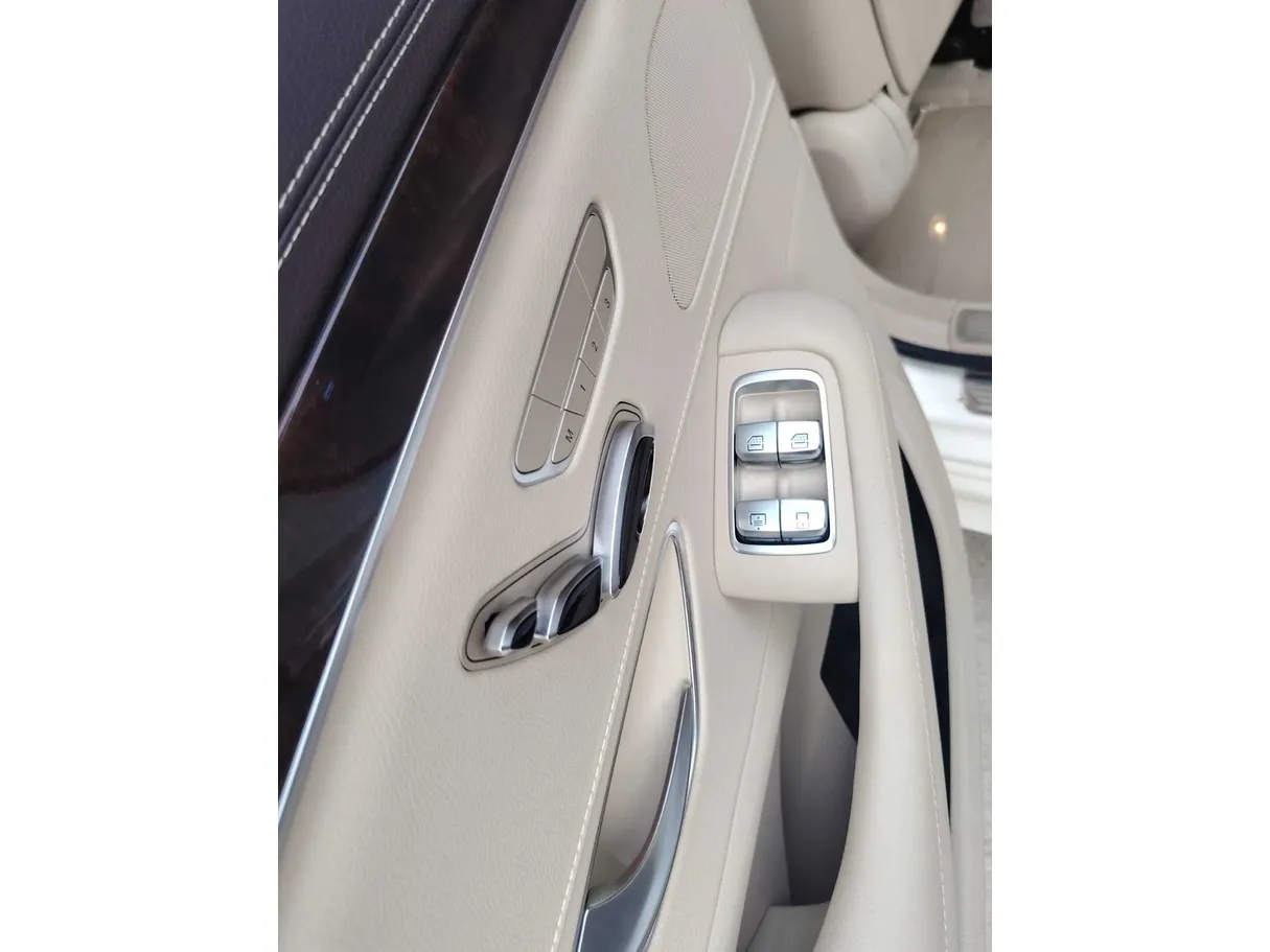 Car image 35