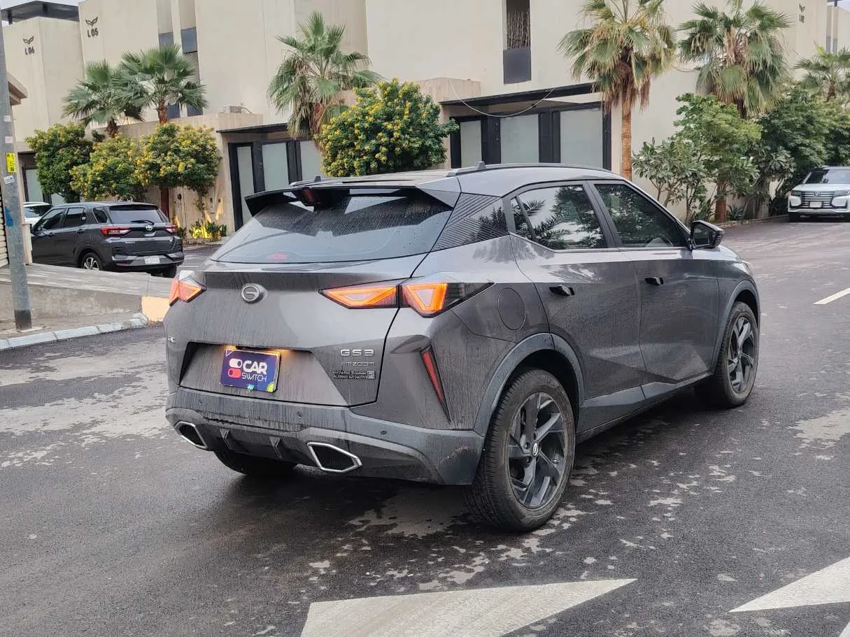 Car image 5