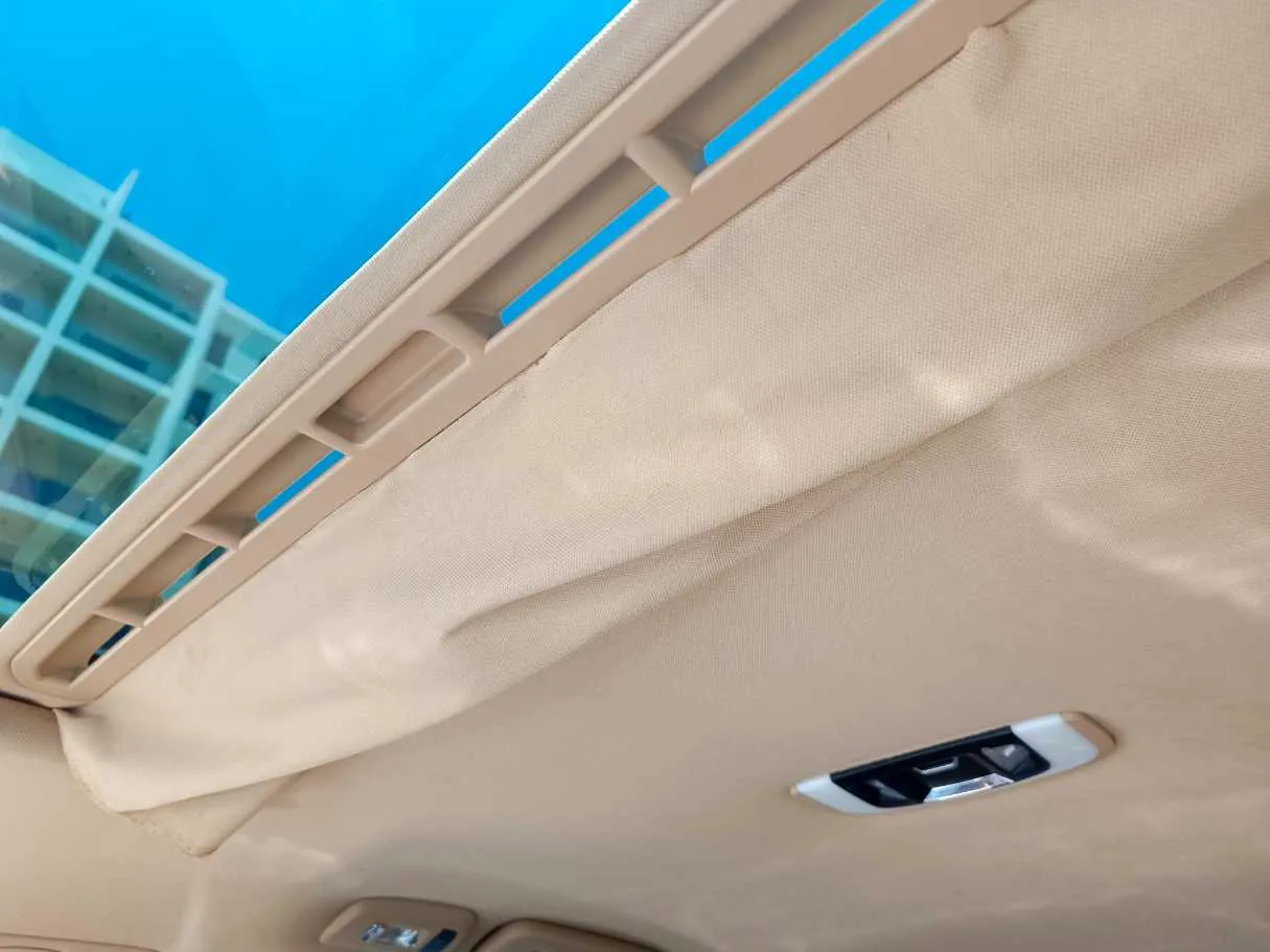 Car image 35