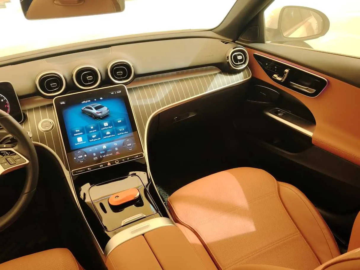 Car image 21