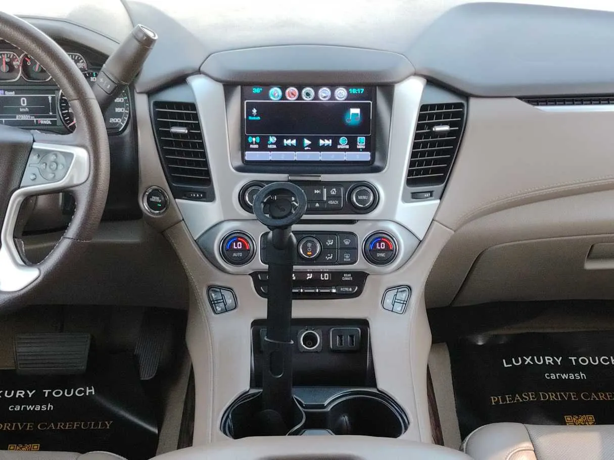 Car image 23