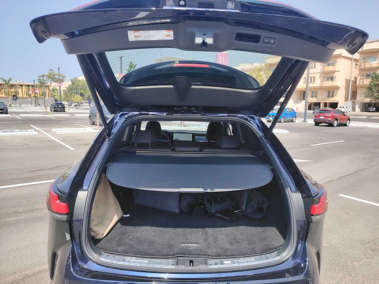 Car image 23