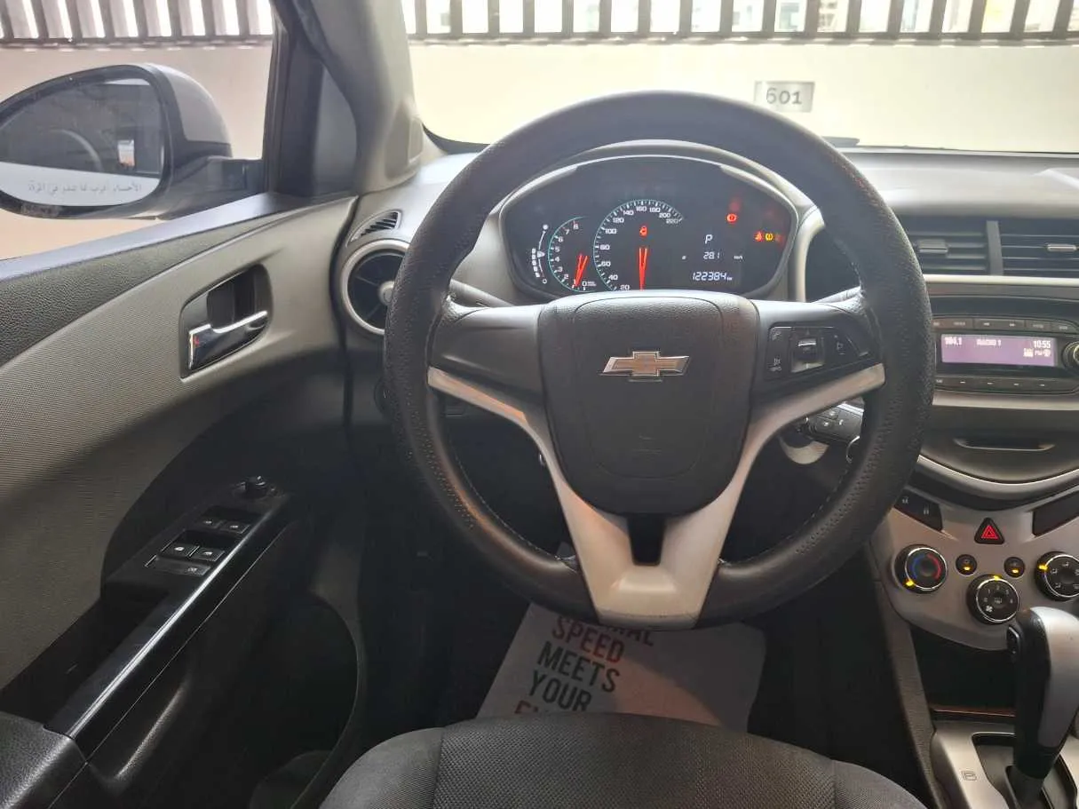 Car image 17