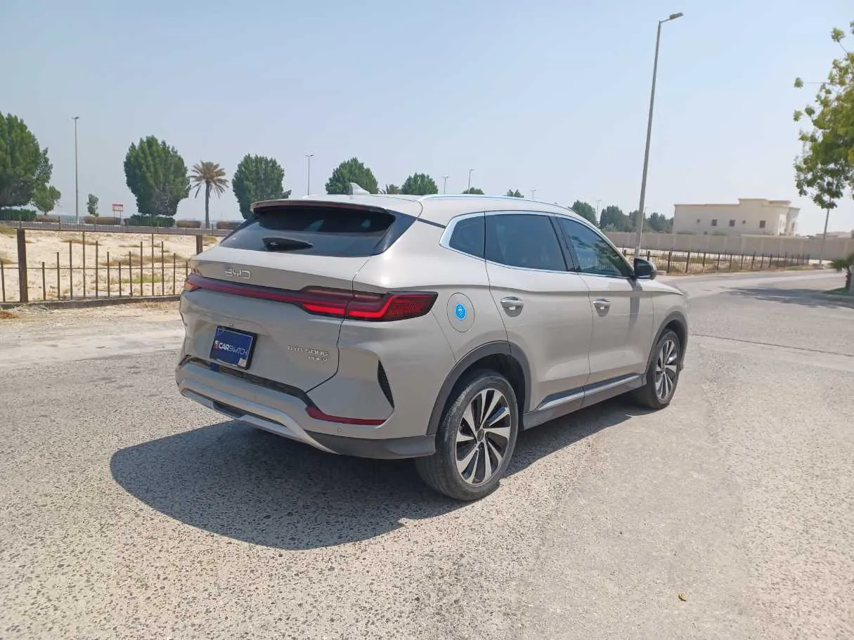 Car image 5