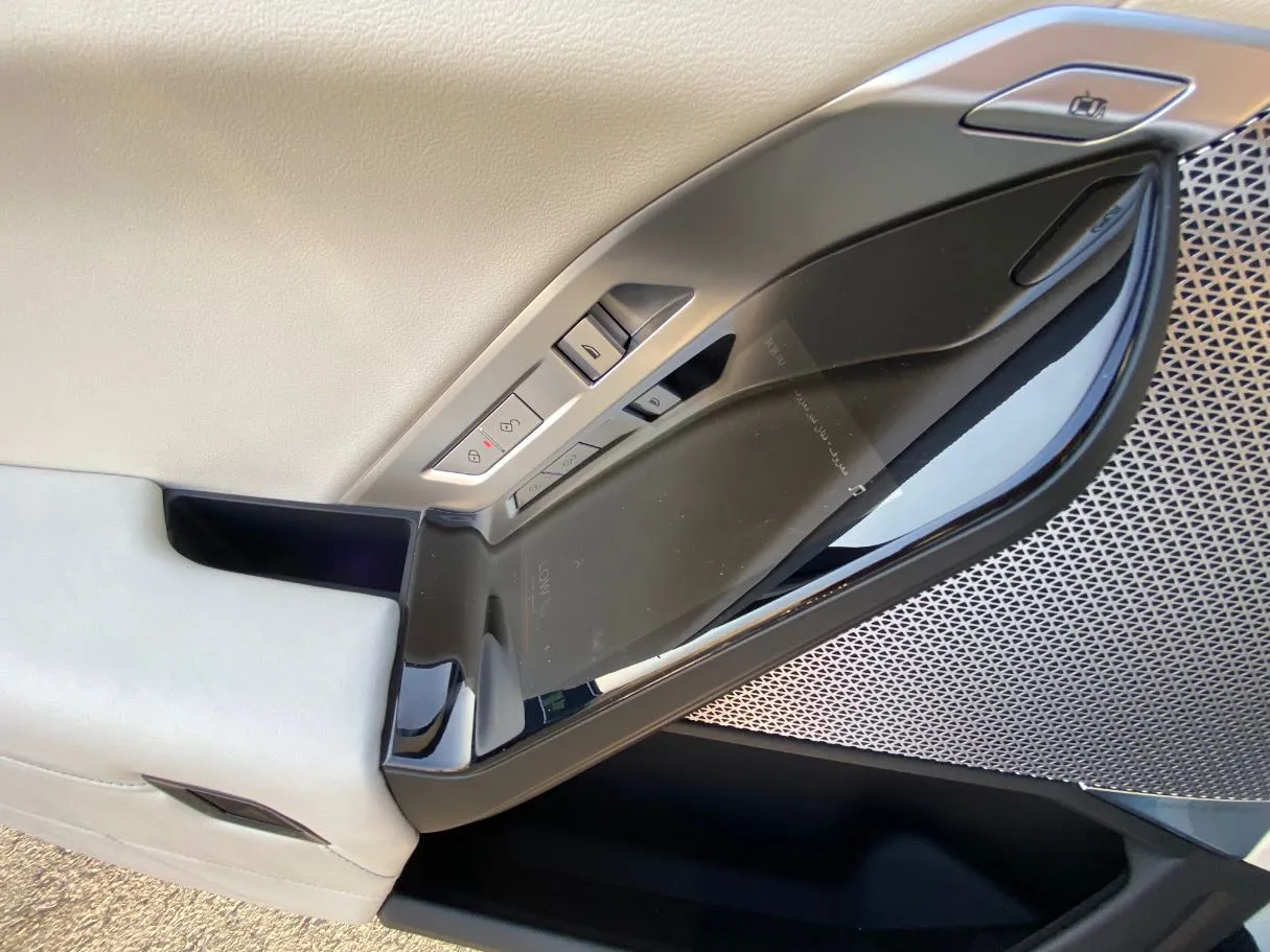 Car image 31