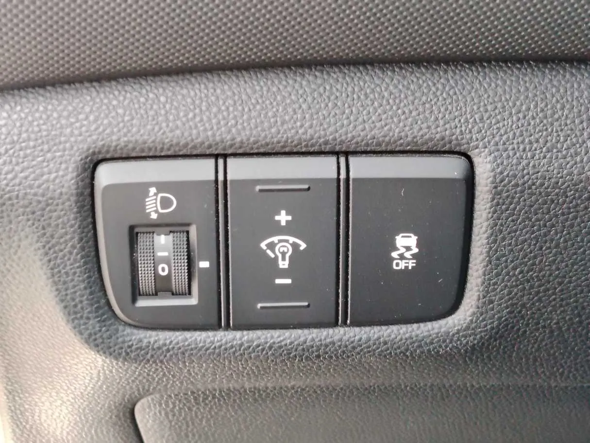 Car image 29