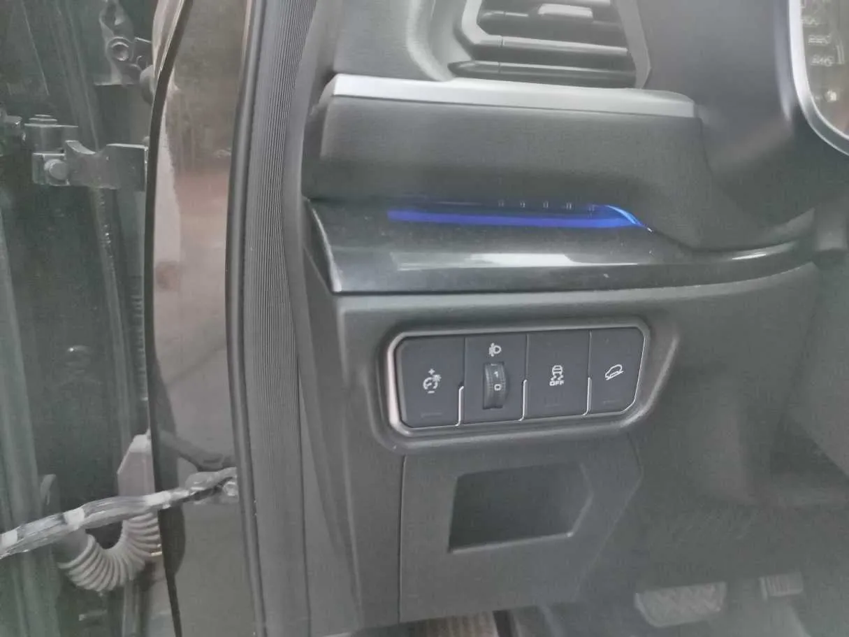 Car image 41