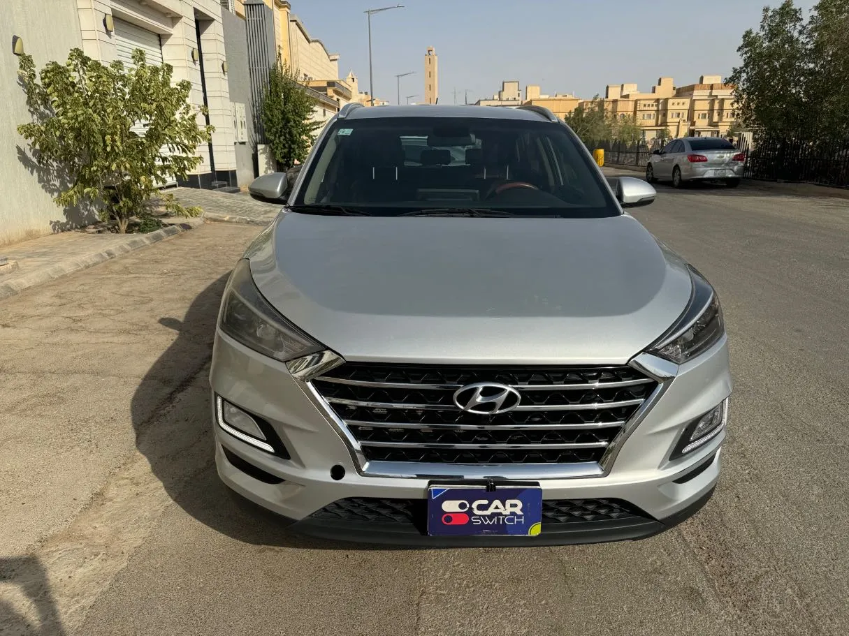 Car image 2