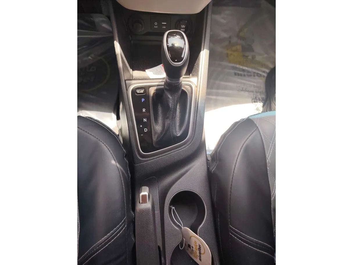 Car image 20