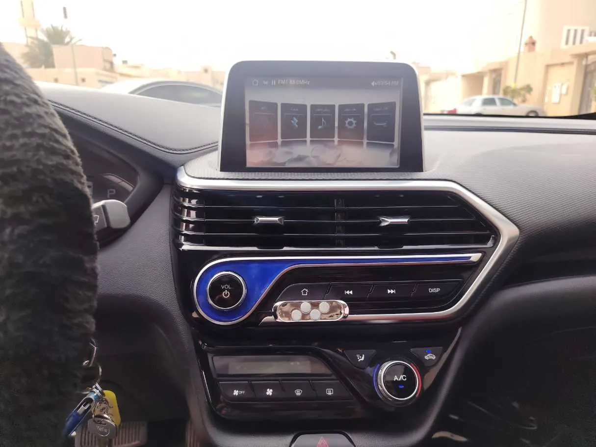 Car image 21