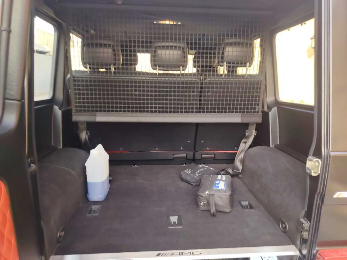 Car image 26