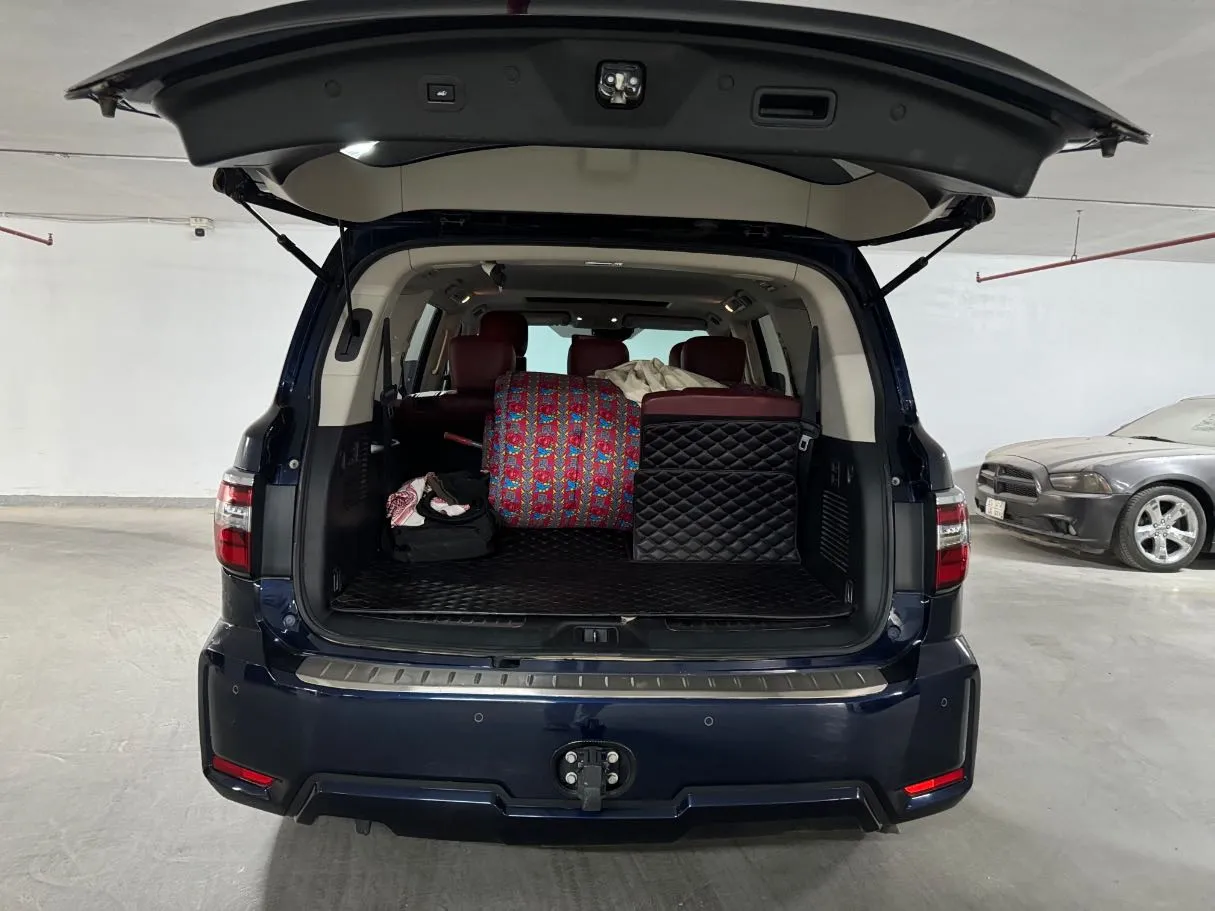 Car image 23