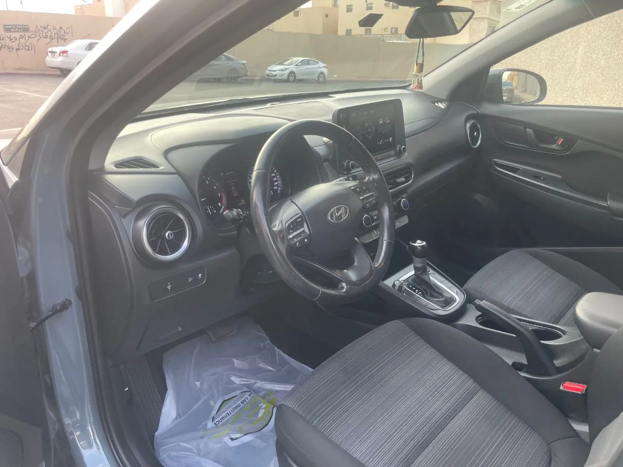 Car image 11