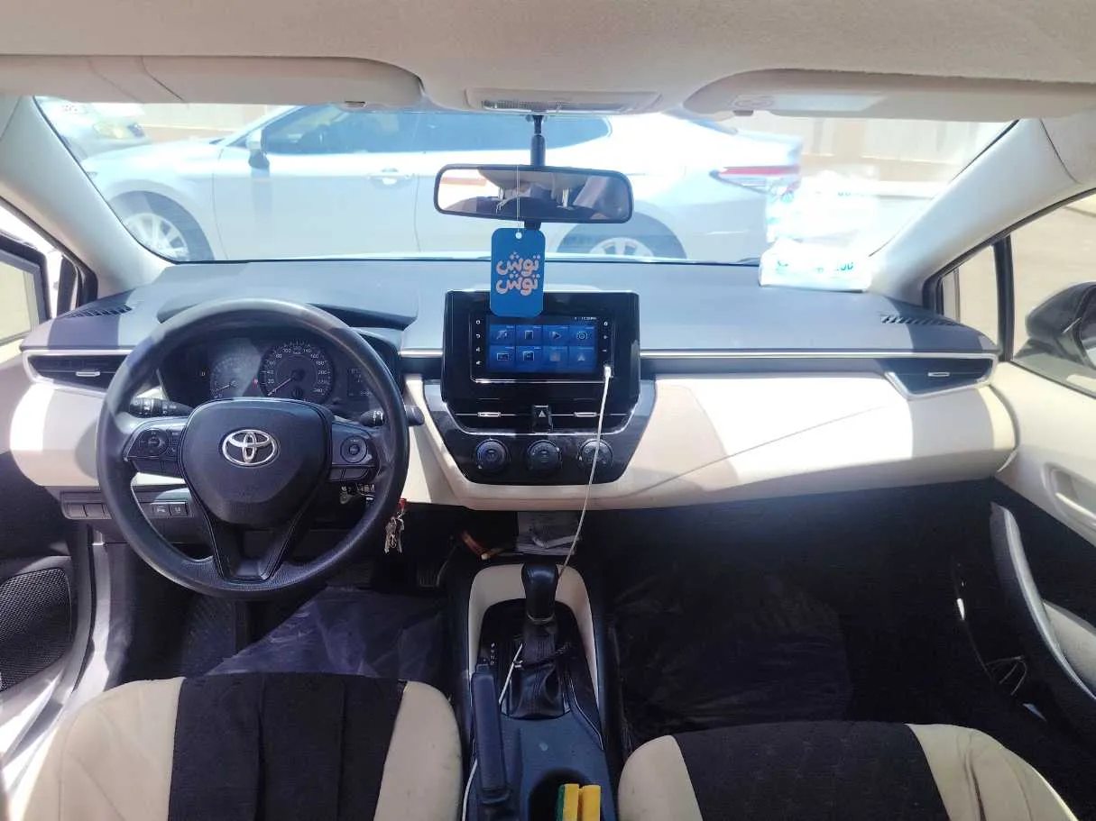 Car image 16