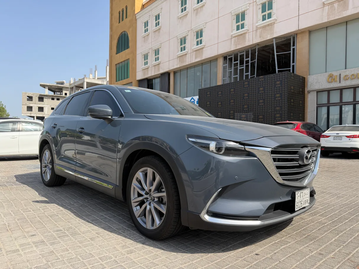 Car image 2