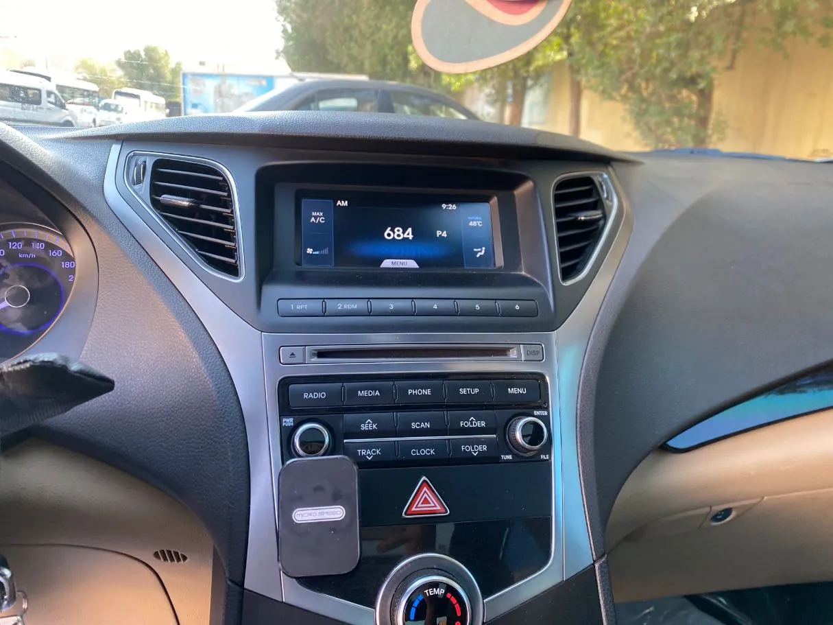 Car image 16
