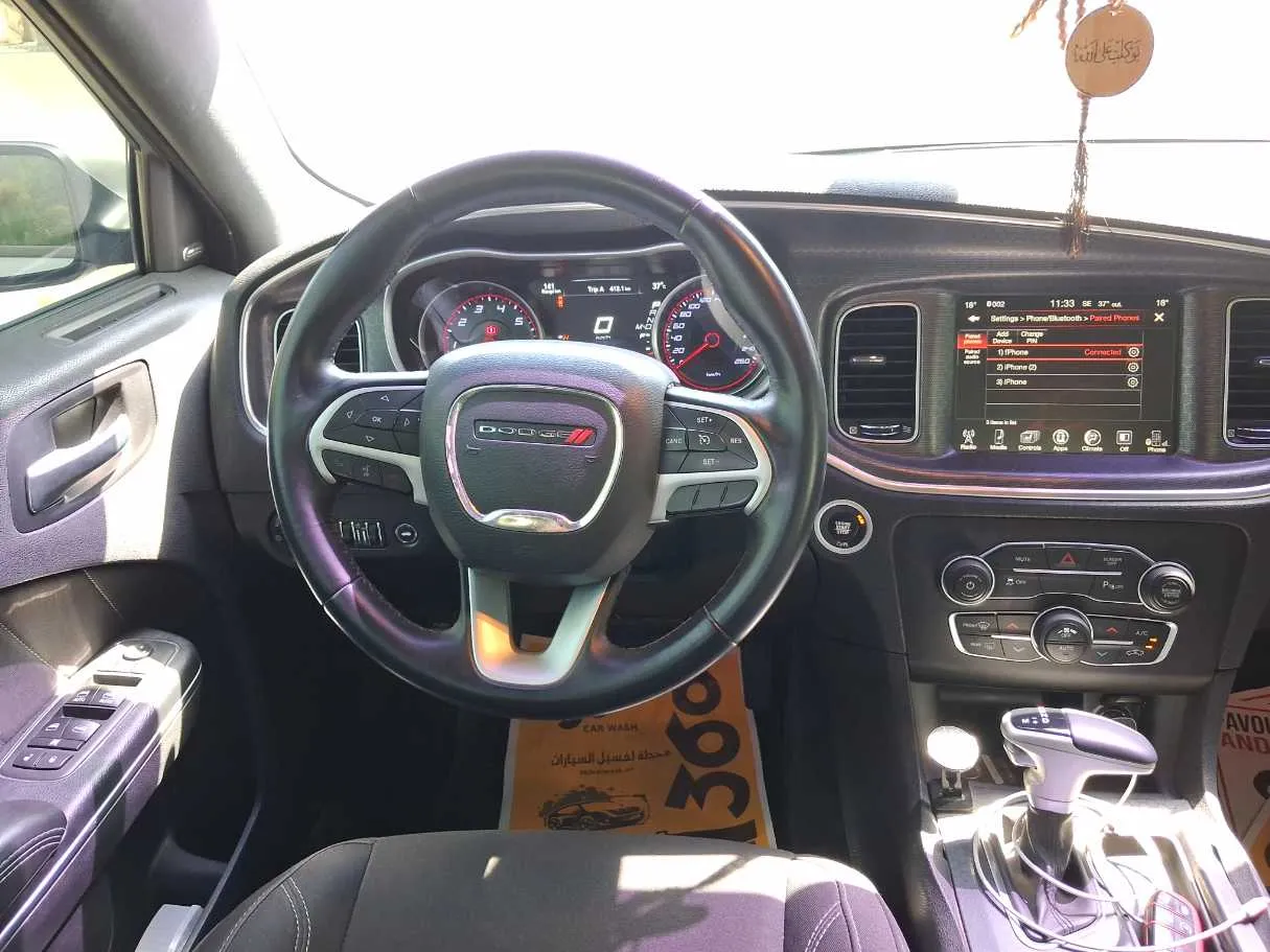 Car image 16