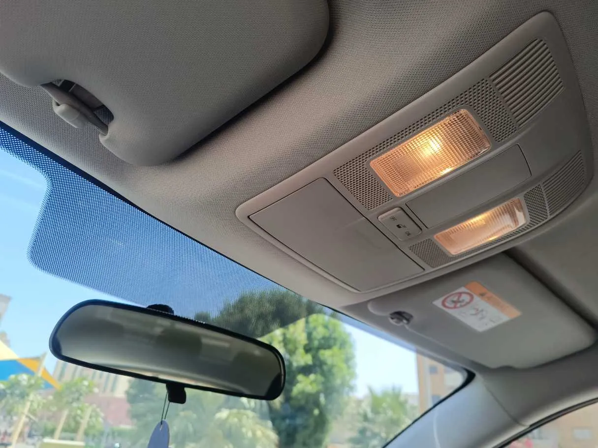 Car image 20