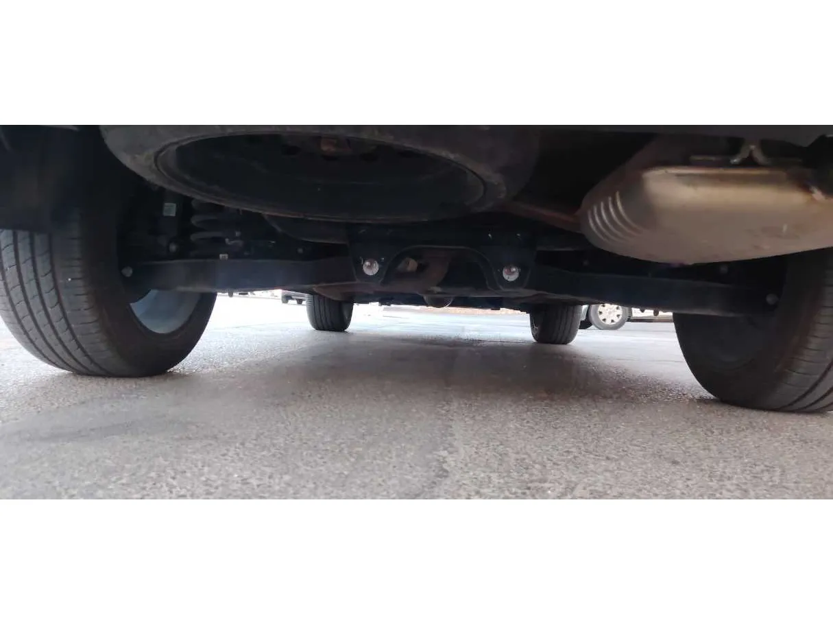 Car image 26