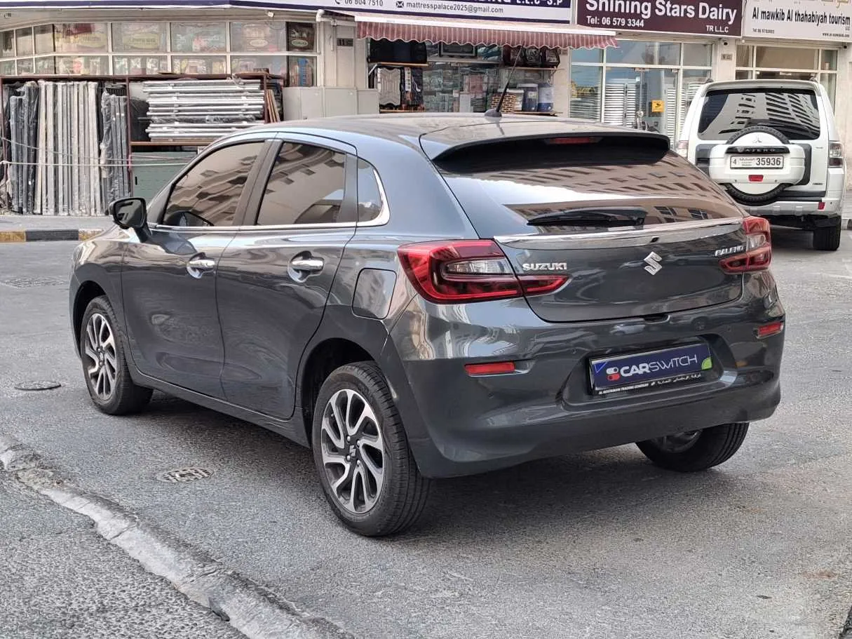 Car image 5