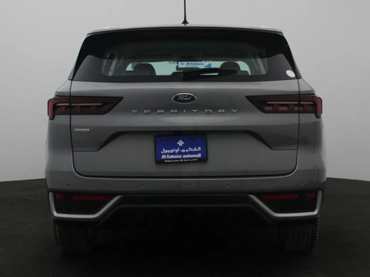 Car image 12