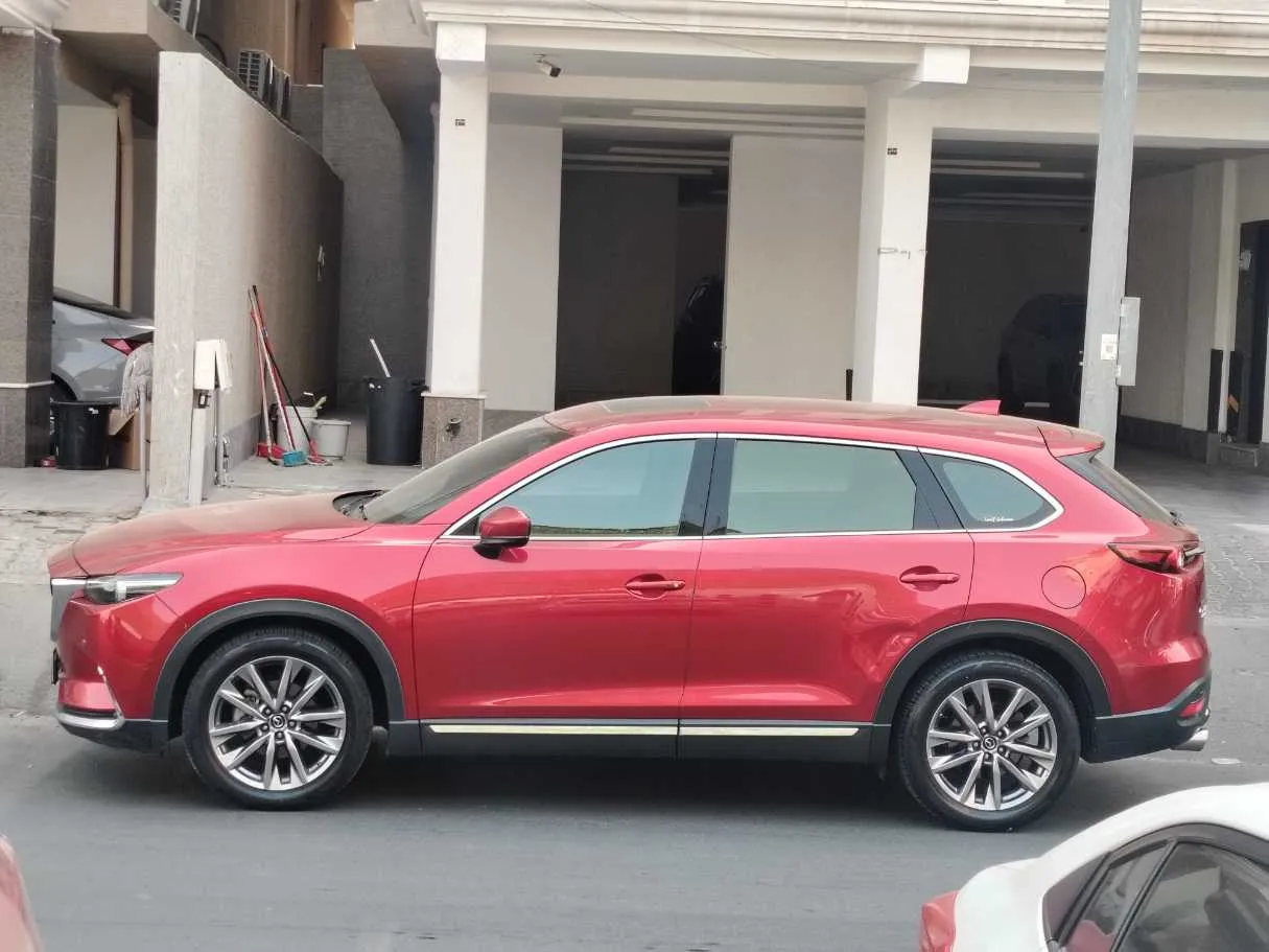 Car image 8
