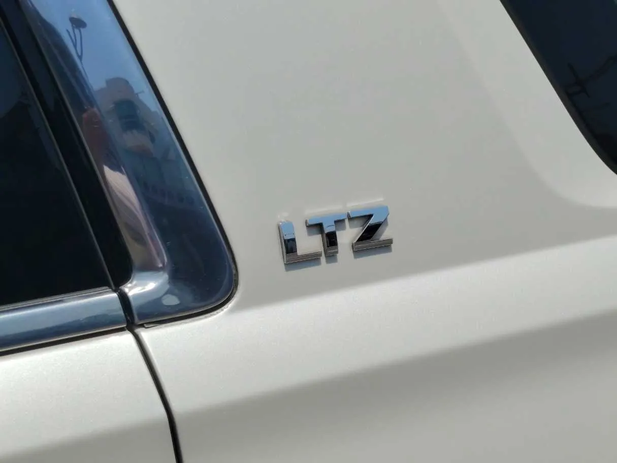 Car image 38
