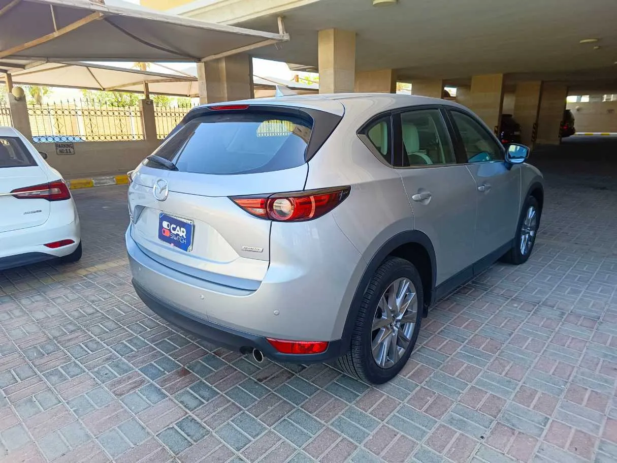 Car image 6