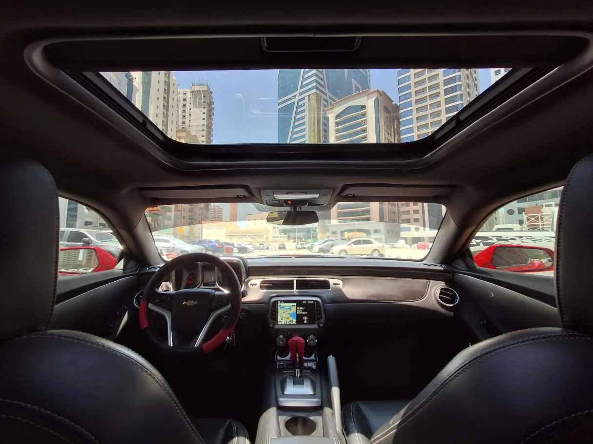 Car image 14