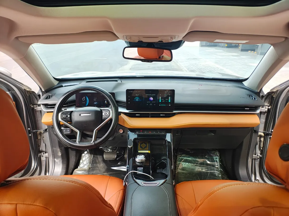 Car image 5