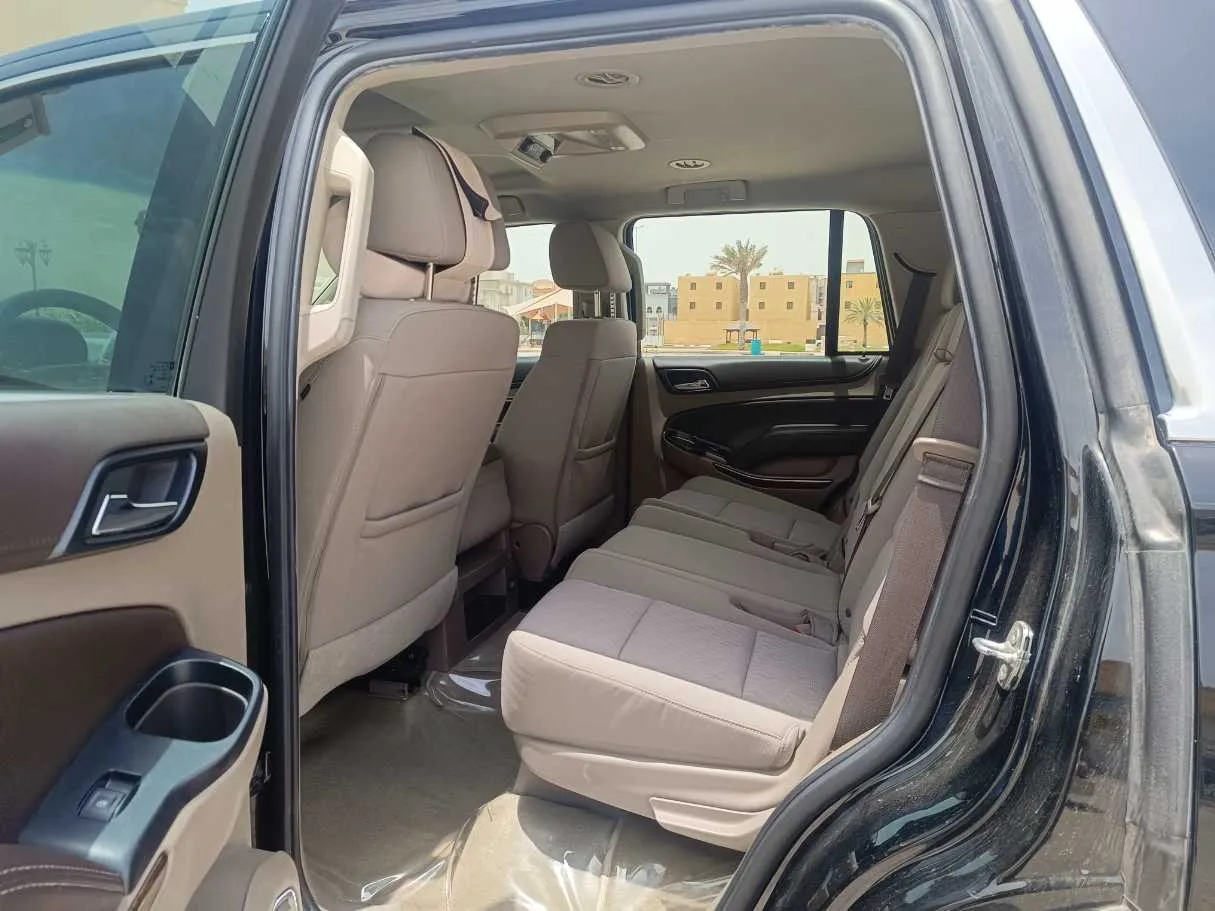 Car image 18