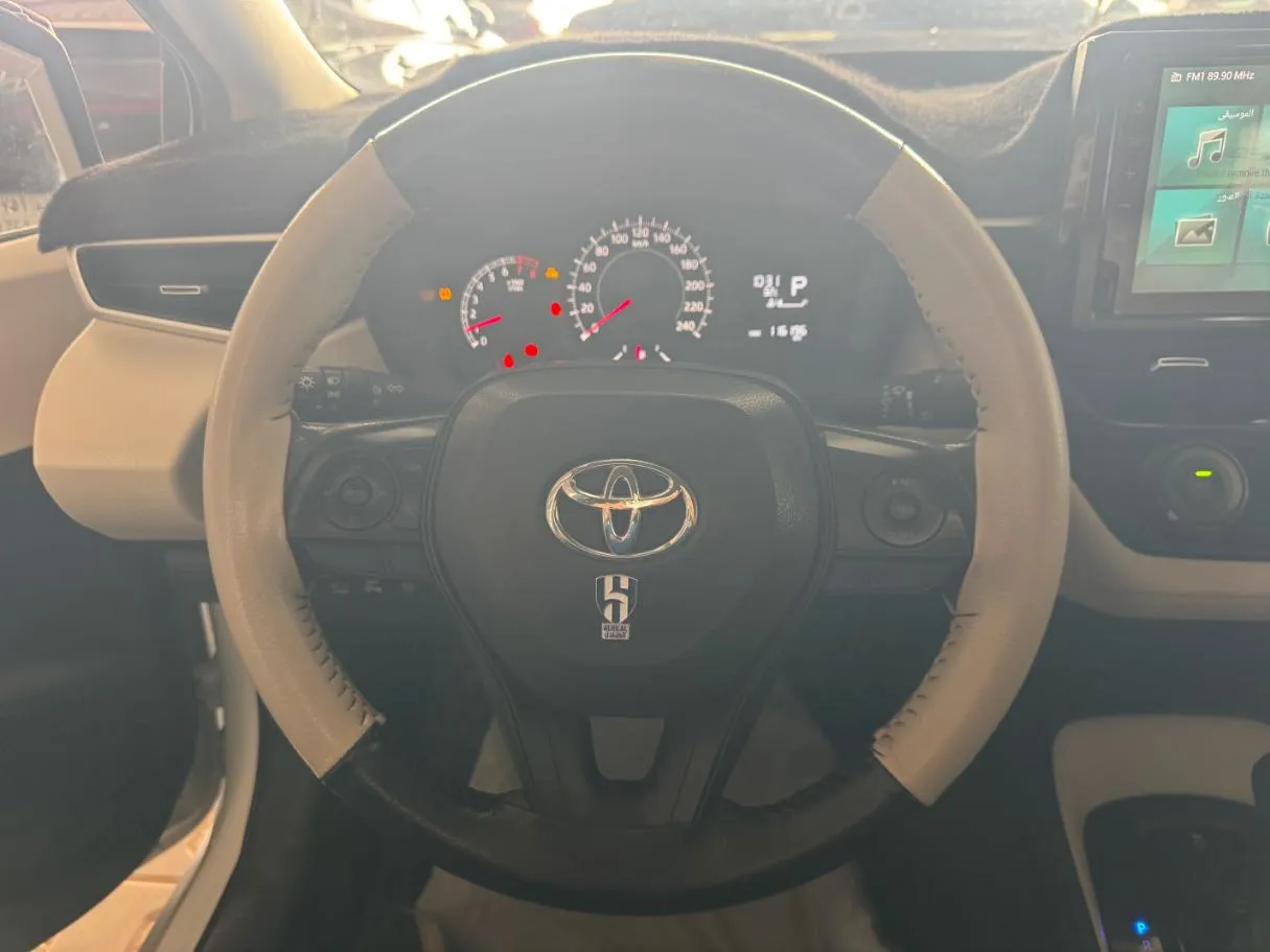 Car image 10