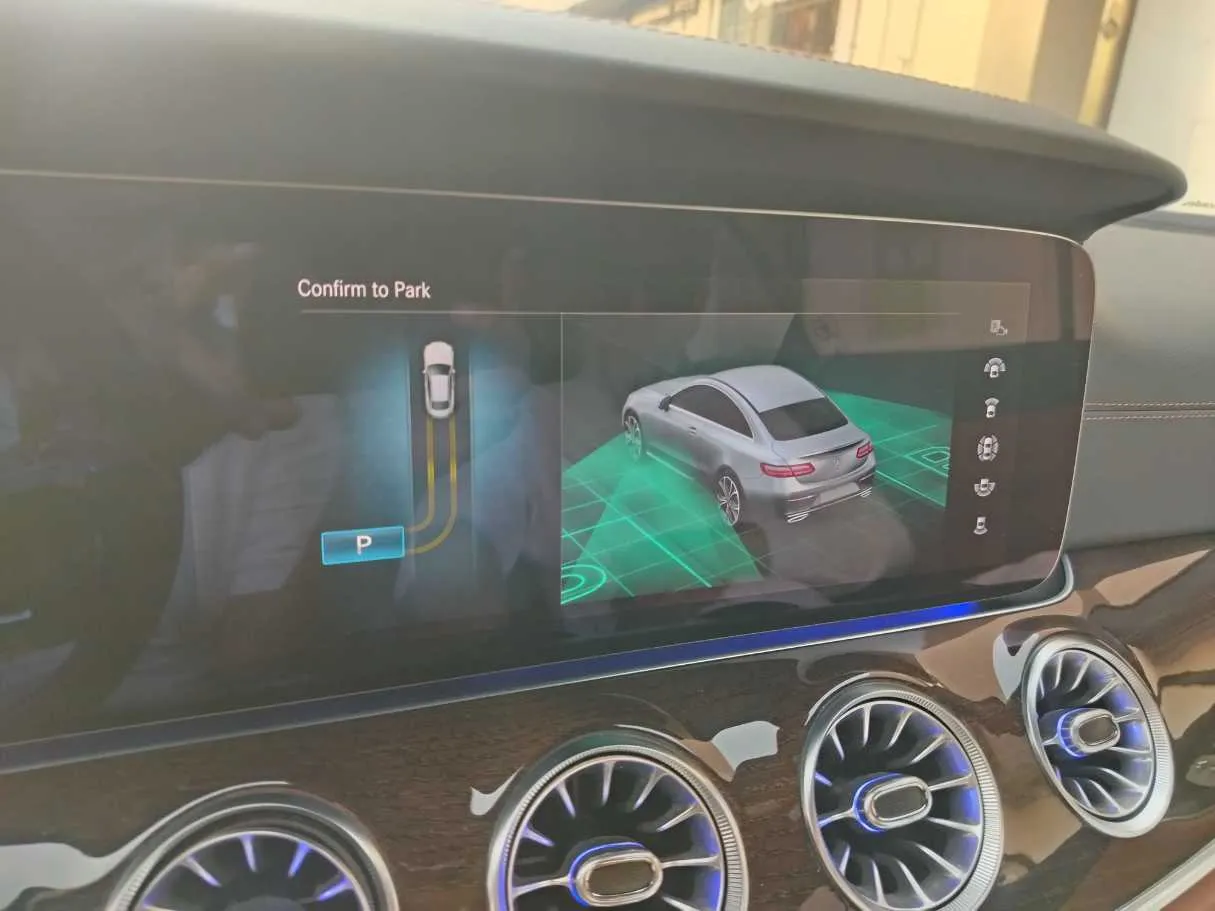 Car image 23
