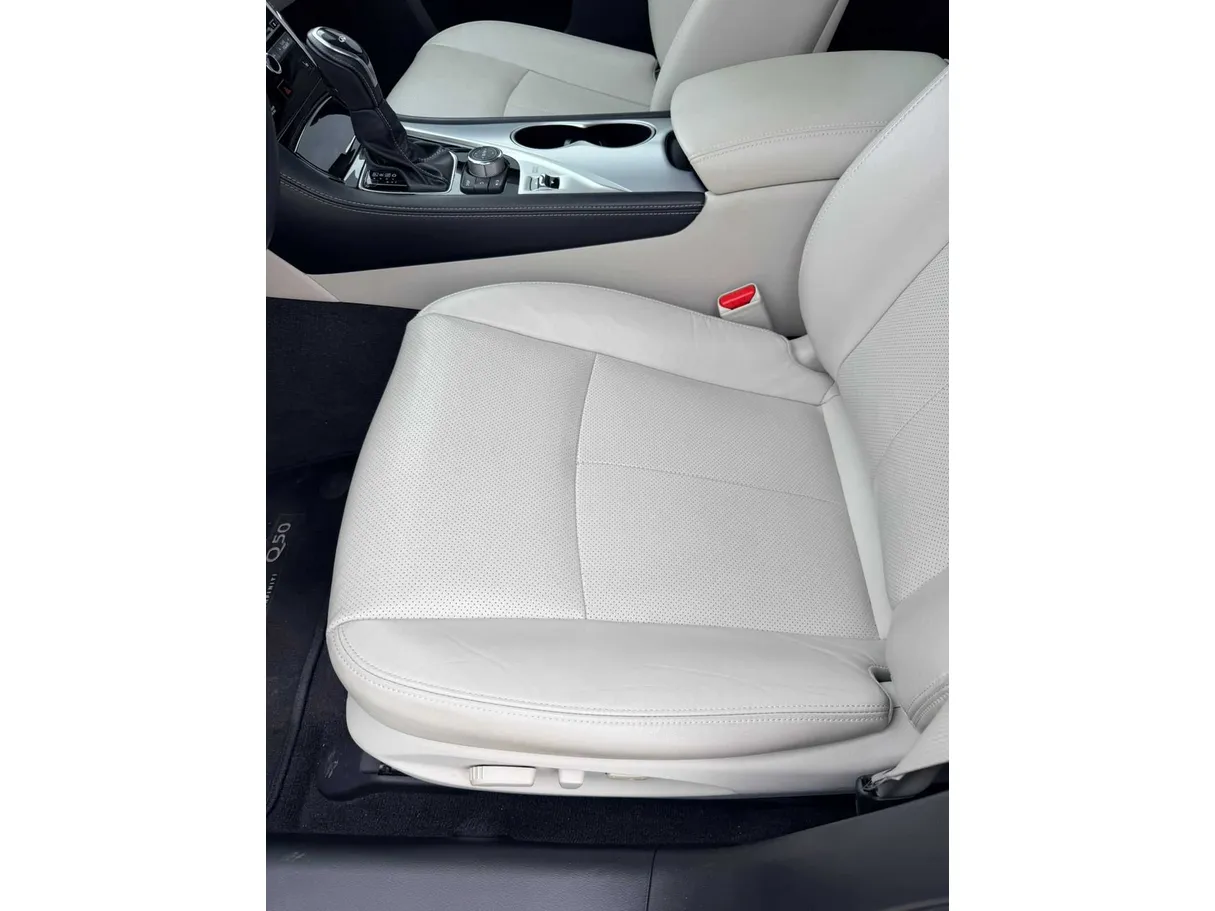 Car image 28