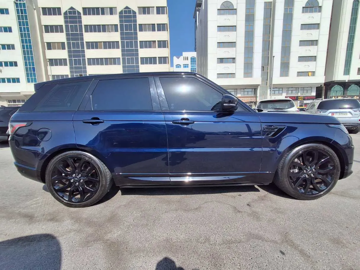 Car image 8