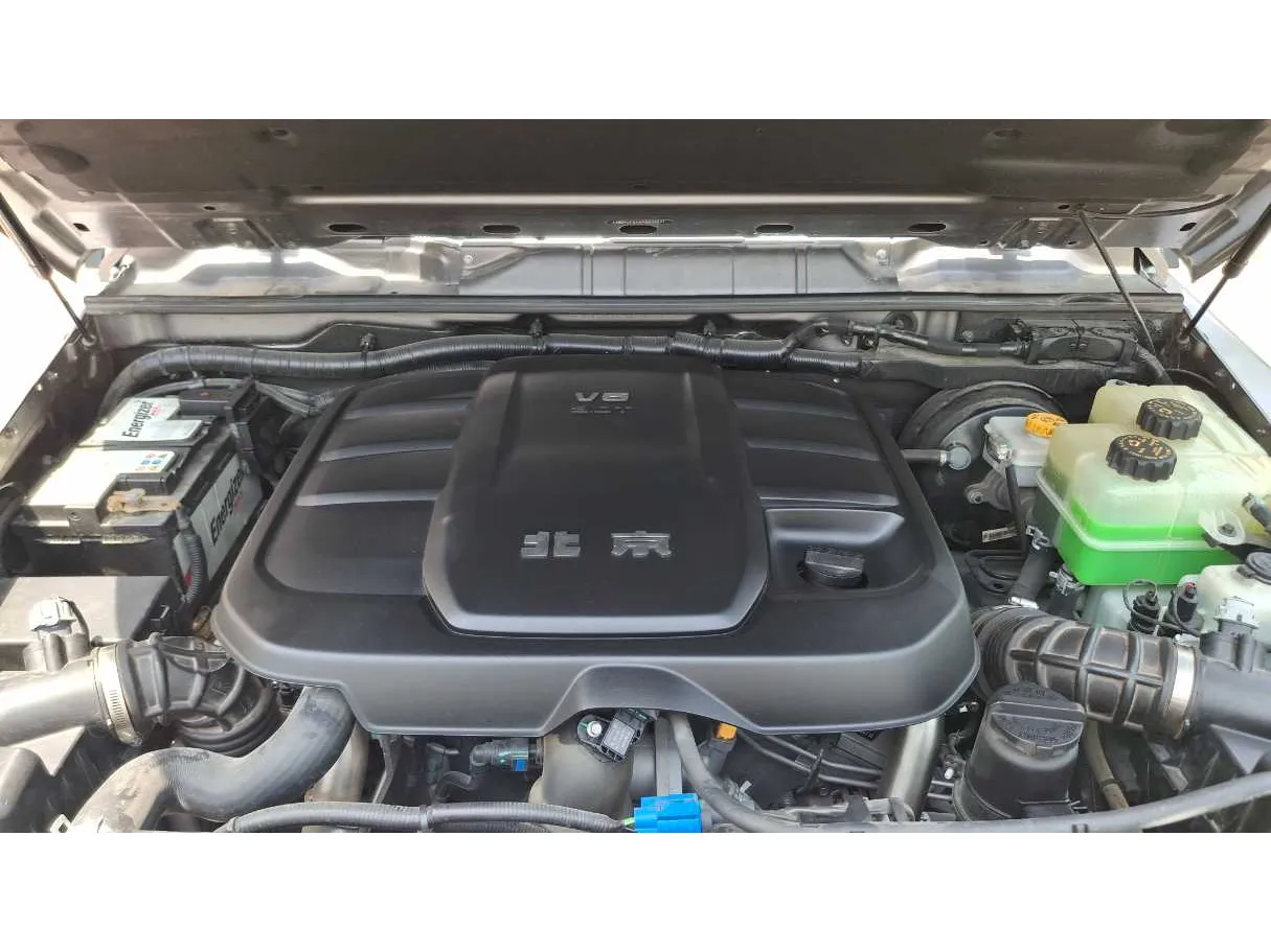 Car image 19