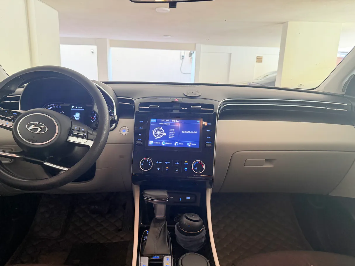Car image 6