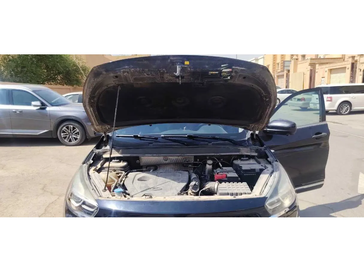 Car image 28