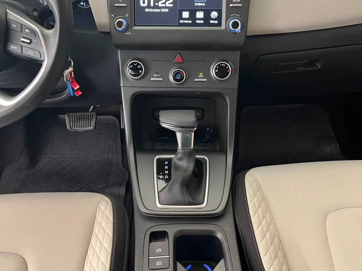 Car image 15