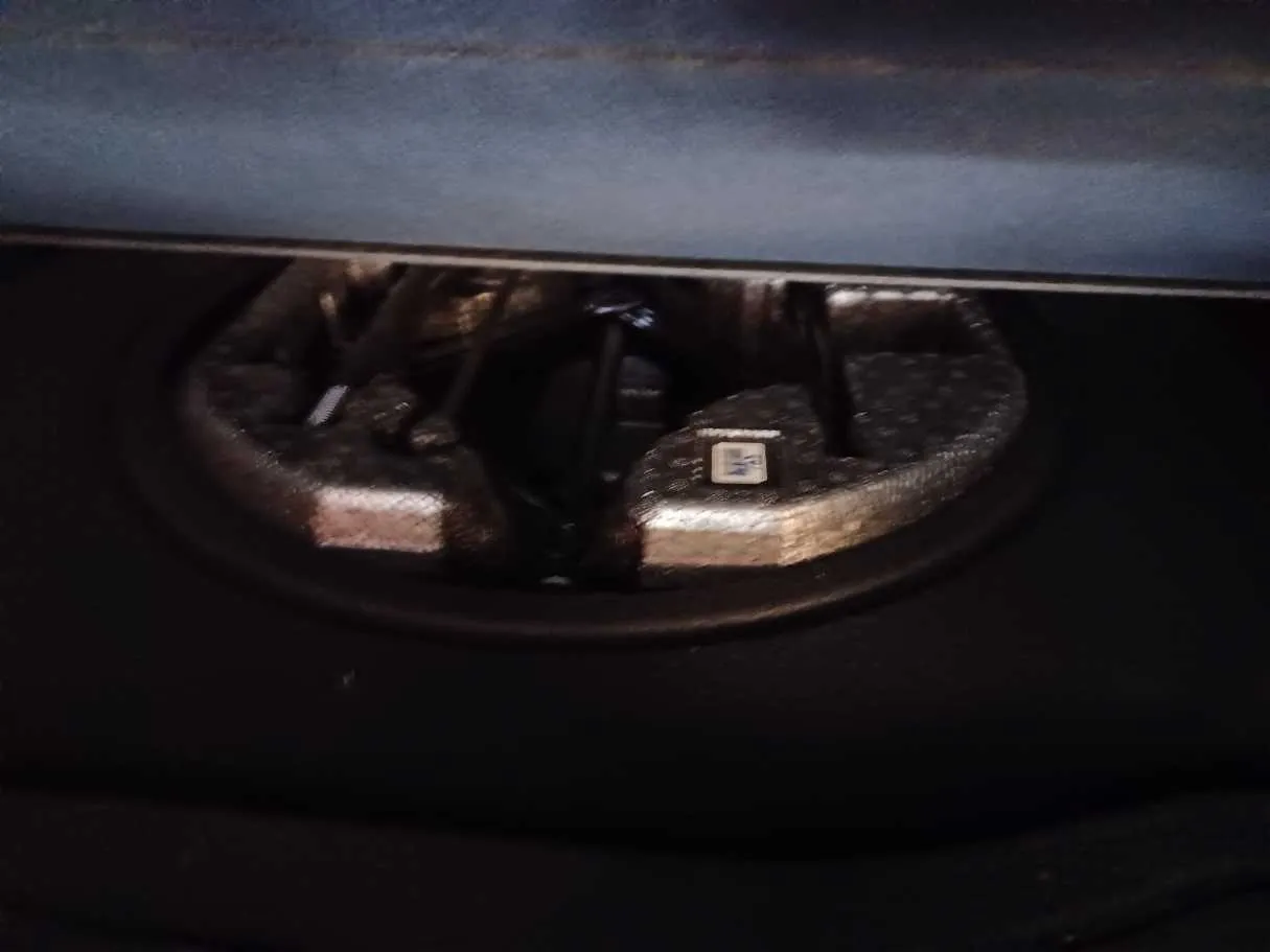 Car image 23