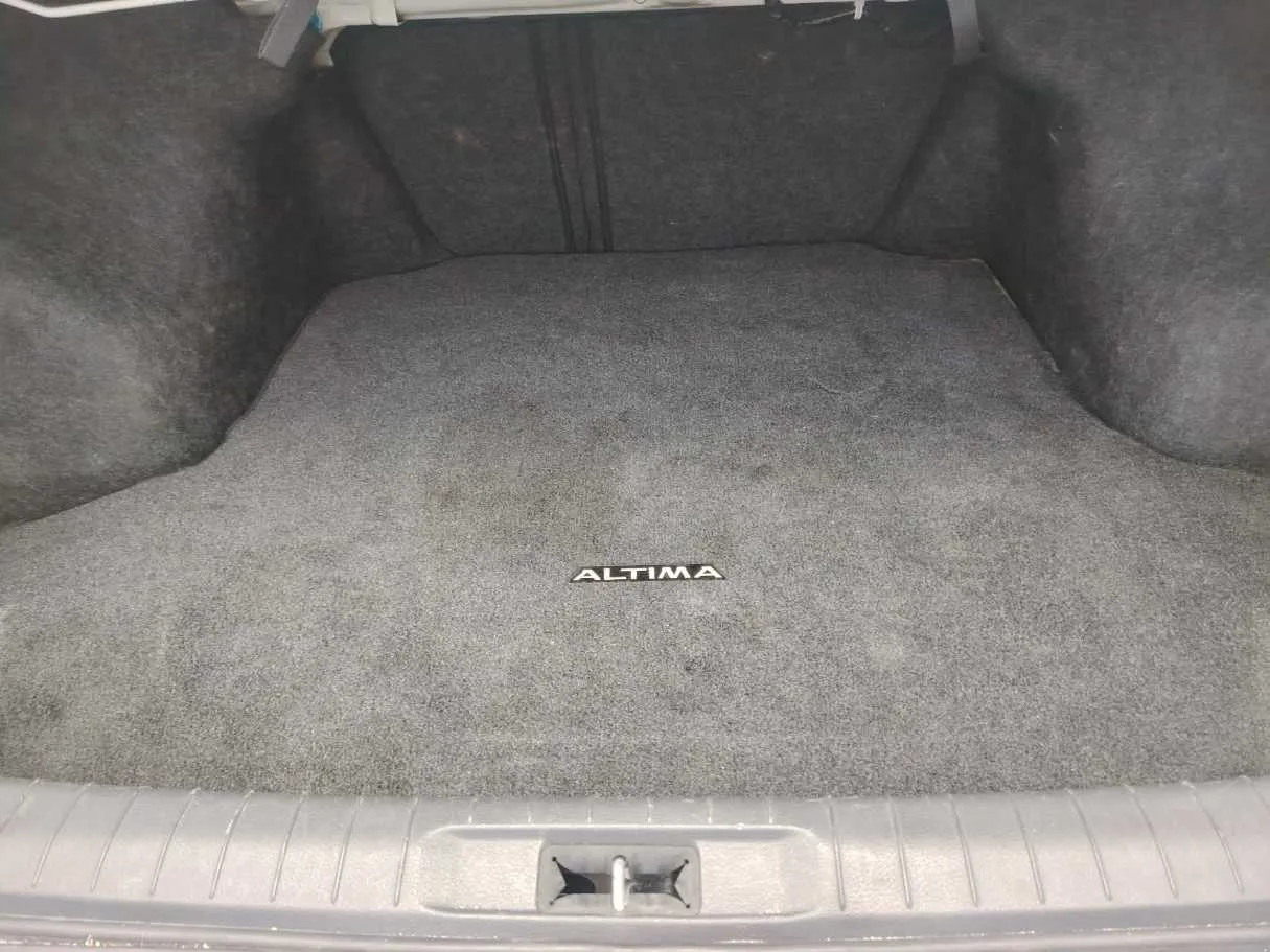Car image 34