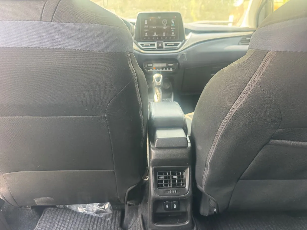 Car image 20