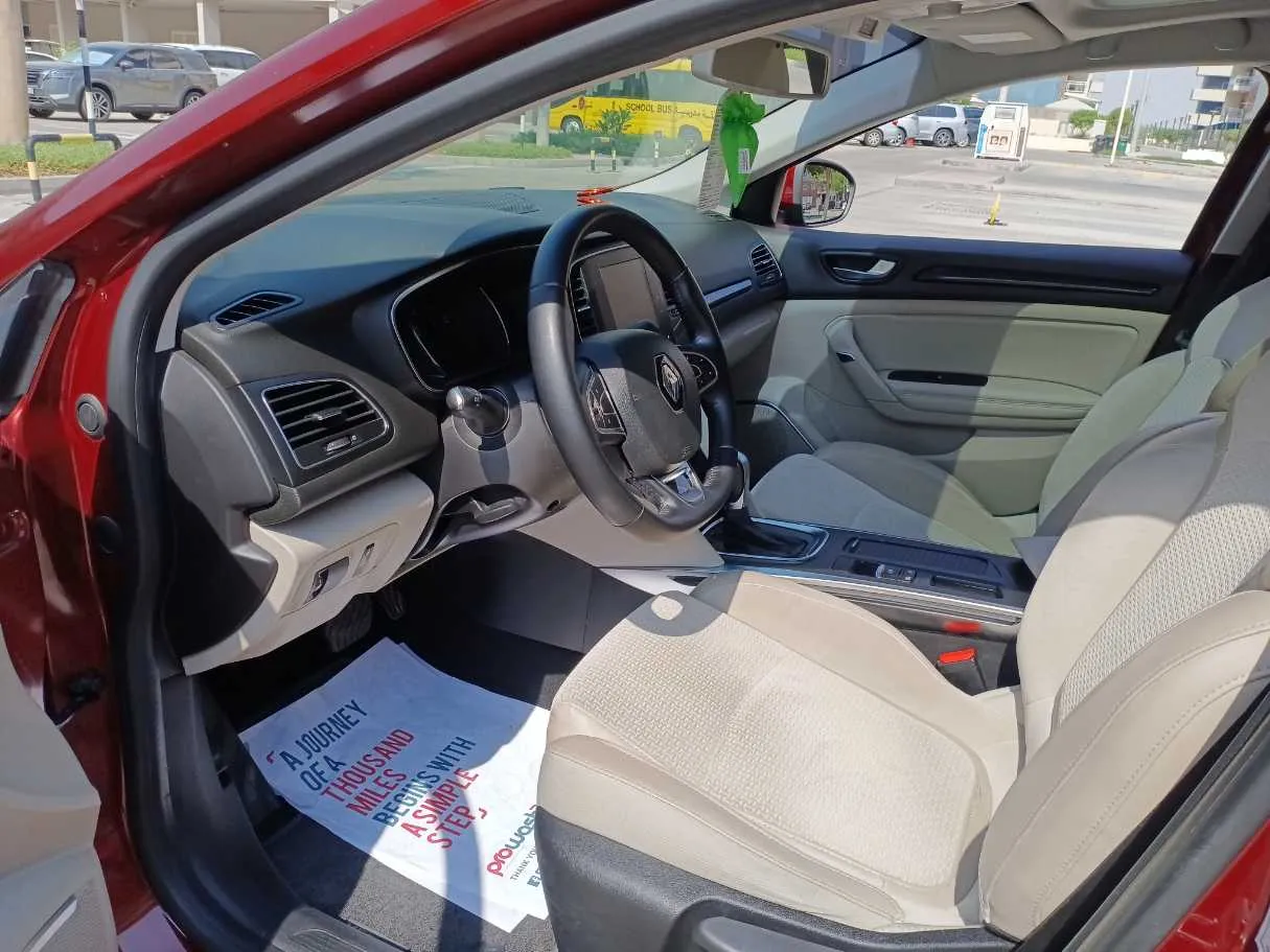 Car image 11